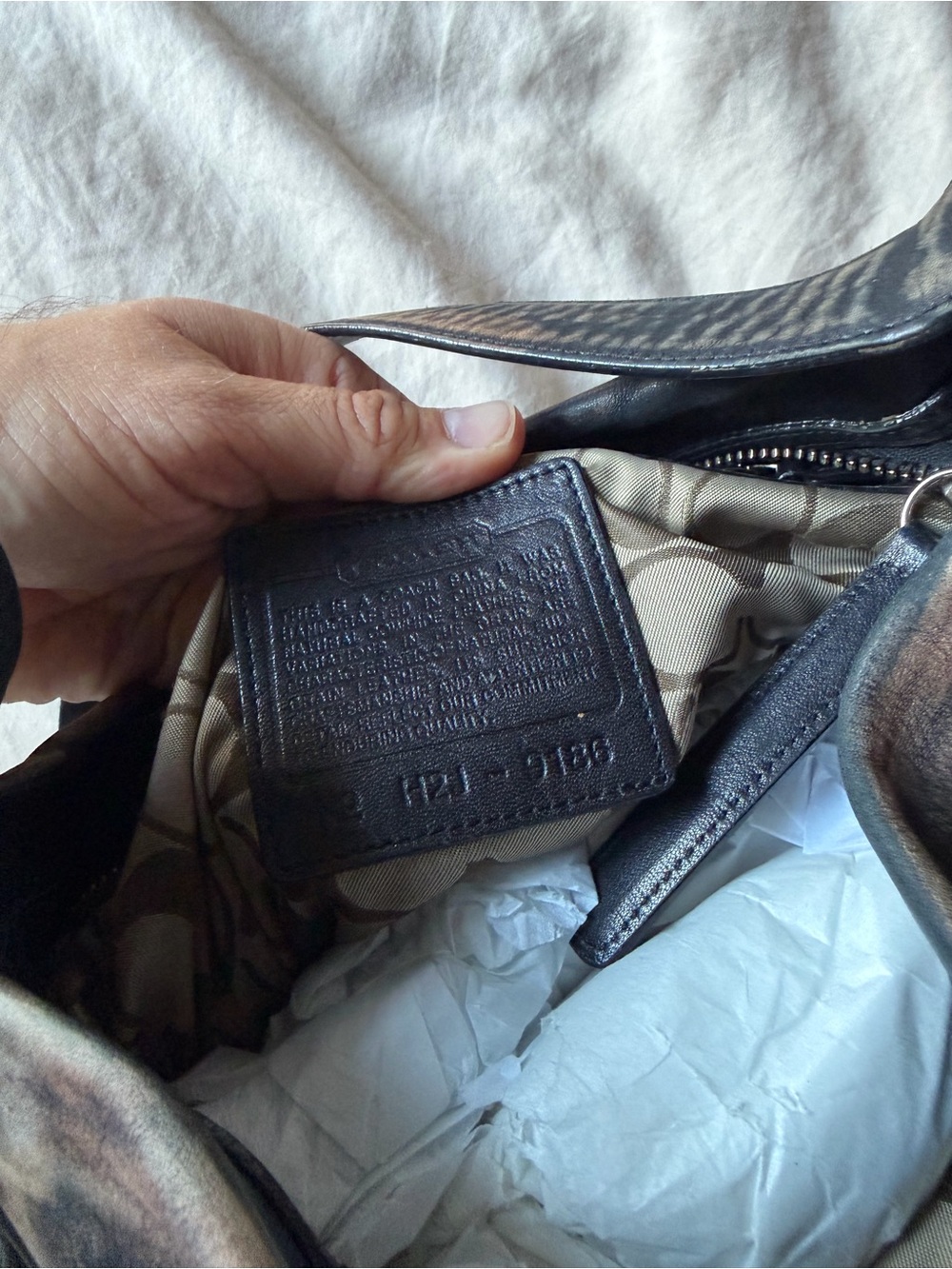 Vintage COACH #9186 Small Duffle Sac Black Leather Distressed Loved Leather - Picture 7 of 9